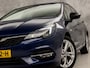 Opel Astra 1.2 Blitz Elegance 131Pk (APPLE CARPLAY, GROOT NAVI, ADAPTIVE CRUISE, CLIMATE, STUUR/STOELVERWARMING, SPORTSTOELEN, CAMERA, TREKHAAK, LEDER, GETINT GLAS, NIEUWSTAAT)