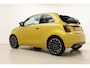 Fiat 500 1.0 Hybrid La Prima Cabrio | DEMO | Navigatie | JBL Audio | Achteruitrijcamera | Climate control | Full LED Koplampen | Stoelverwarming | 17" Lichtmetalen velgen