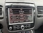 Volkswagen Touareg 3.0 TDI R-line | Luchtvering | Trekhaak | Xenon | DAB | Lederen Bekleding |