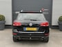 Volkswagen Touareg 3.0 TDI R-line | Luchtvering | Trekhaak | Xenon | DAB | Lederen Bekleding |