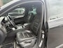 Volkswagen Touareg 3.0 TDI R-line | Luchtvering | Trekhaak | Xenon | DAB | Lederen Bekleding |