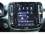 Volvo XC40 B4 Plus Dark | Trekhaak | Premium audio by Harman Kardon | Adaptieve cruise control | Verwarmbare voorstoelen en stuurwiel | Apple carplay/Android auto | Keyless
