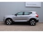 Volvo XC40 B4 Plus Dark | Trekhaak | Premium audio by Harman Kardon | Adaptieve cruise control | Verwarmbare voorstoelen en stuurwiel | Apple carplay/Android auto | Keyless