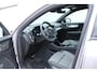 Volvo XC40 B4 Plus Dark | Trekhaak | Premium audio by Harman Kardon | Adaptieve cruise control | Verwarmbare voorstoelen en stuurwiel | Apple carplay/Android auto | Keyless