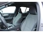 Volvo XC40 B4 Plus Dark | Trekhaak | Premium audio by Harman Kardon | Adaptieve cruise control | Verwarmbare voorstoelen en stuurwiel | Apple carplay/Android auto | Keyless