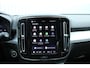 Volvo XC40 B4 Plus Dark | Trekhaak | Premium audio by Harman Kardon | Adaptieve cruise control | Verwarmbare voorstoelen en stuurwiel | Apple carplay/Android auto | Keyless