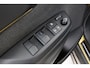 Toyota Yaris Cross 1.5 Hybrid AWD Adventure | Dodehoek detectie | Treeplanken | Matrix LED | Head-up display | Stoel-/stuurverwarming | JBL | Parkeersensoren voor/achter | Apple Carplay / Android Auto | 18 inch