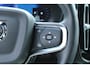 Volvo XC40 2.0 B4 Plus Dark | Achteruitrijcamera | Adaptieve Cruise Control | Semi elektrische trekhaak | Stoelverwarming voorzijde | Harman/Kardon audio | Elektrische bedienbare stoelen | Bestuurdersstoel met geheugenfunctie
