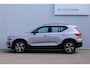 Volvo XC40 2.0 B4 Plus Dark | Achteruitrijcamera | Adaptieve Cruise Control | Semi elektrische trekhaak | Stoelverwarming voorzijde | Harman/Kardon audio | Elektrische bedienbare stoelen | Bestuurdersstoel met geheugenfunctie