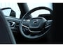 Volvo XC40 2.0 B4 Plus Dark | Achteruitrijcamera | Adaptieve Cruise Control | Semi elektrische trekhaak | Stoelverwarming voorzijde | Harman/Kardon audio | Elektrische bedienbare stoelen | Bestuurdersstoel met geheugenfunctie