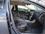 Volvo V40 2.0 T2 Momentum Navi /Stoelverw / Trekhaak / Climate / Handgesch Goed onderhouden