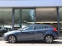 Volvo V40 2.0 T2 Momentum Navi /Stoelverw / Trekhaak / Climate / Handgesch Goed onderhouden