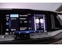 Volkswagen Multivan 1.5 eHybrid L2 4Motion | incl. BTW/BPM ! | 7-zits | IQ Matrix LED Koplampen | Wegklapbare trekhaak | Travel Assist  | Elec. achterklep | Multifunctionele tafel | Stoelverwarming