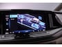 Volkswagen Multivan 1.5 eHybrid L2 4Motion | incl. BTW/BPM ! | 7-zits | IQ Matrix LED Koplampen | Wegklapbare trekhaak | Travel Assist  | Elec. achterklep | Multifunctionele tafel | Stoelverwarming