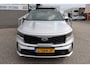Kia Sorento 1.6 T-GDI Plug-in Hybrid 4WD ExecutiveLine 7p. NL auto/1e eigenaar/Dealeronderhouden/Panoramadak/Apple carplay/Stoelventilatie/Stoelverwarming voor en achter/Lane assist/360 graden camera/Bose audio/Elektrische bestuurders stoel met geheugen/19 inch LM