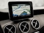 Mercedes-Benz CLA 200 AMG Sport 156Pk Automaat (APPLE CARPLAY, CLIMATE, LEDER, CAMERA, STOELVERWARMING, SPORTSTOELEN, TREKHAAK, ZWART HEMEL, ELEK ACHTERKLEP, NIEUWSTAAT)