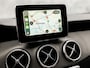 Mercedes-Benz CLA 200 AMG Sport 156Pk Automaat (APPLE CARPLAY, CLIMATE, LEDER, CAMERA, STOELVERWARMING, SPORTSTOELEN, TREKHAAK, ZWART HEMEL, ELEK ACHTERKLEP, NIEUWSTAAT)