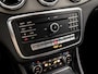Mercedes-Benz CLA 200 AMG Sport 156Pk Automaat (APPLE CARPLAY, CLIMATE, LEDER, CAMERA, STOELVERWARMING, SPORTSTOELEN, TREKHAAK, ZWART HEMEL, ELEK ACHTERKLEP, NIEUWSTAAT)
