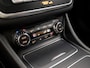 Mercedes-Benz CLA 200 AMG Sport 156Pk Automaat (APPLE CARPLAY, CLIMATE, LEDER, CAMERA, STOELVERWARMING, SPORTSTOELEN, TREKHAAK, ZWART HEMEL, ELEK ACHTERKLEP, NIEUWSTAAT)