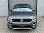 Volkswagen T-Roc 1.5 TSI Sport Pano/Virtual/ACC/Stoelver/Climate/Stuurwielverw/Navi/Camera