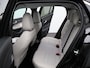 Fiat 600 600e La Prima 54 kWh | SOH 98% | Keyless | Dodehoekdetectie | Navi | Stoelverwarming | 18"LMV | Camera | Cruise | Clima | Carplay |