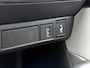 Toyota Yaris 1.5 Hybrid Executive | Dealer Onderhouden | Lichte kleur half lederen bekleding | Dodehoek detectie | Head-Up Display | Stoel+stuurverwarming | Parkeersensoren voor+achter | Navigatie | Cruise Control Adaptive |