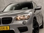 BMW X1 sDrive20i M Sport 184Pk Automaat (GROOT NAVI, CLIMATE, ALCANTARA, TREKHAAK, SPORTSTOELEN, XENON, ZWART HEMEL, PARKEERSENSOREN, NIEUWSTAAT)
