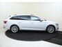 Skoda Superb Combi 1.4 TSI iV Business Edition Plus | SoH 94% | Trekhaak | Adaptieve demping | Elektrisch verstelbare bestuurdersstoel met memory | Parkeersensoren | Stoelverwarming | Adaptieve cruise control | Navigatie |