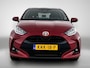 Toyota Yaris 1.5 Hybrid 115 First Edition Comfort Pack | BTW voertuig | Dodehoek detectie | Stoel+stuurverwarming | Parkeersensoren voor+achter | Draadloze telefoonlader | elektrisch verstel/inklapbare spiegels | Apple CarPlay/Android Auto