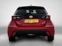 Toyota Yaris 1.5 Hybrid 115 First Edition Comfort Pack | BTW voertuig | Dodehoek detectie | Stoel+stuurverwarming | Parkeersensoren voor+achter | Draadloze telefoonlader | elektrisch verstel/inklapbare spiegels | Apple CarPlay/Android Auto