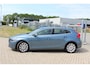 Volvo V40 1.6 T4 Momentum NETTE AUTOMAAT GOED ONDERHOUDEN
