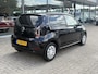 Volkswagen Up! 1.0 | Cruise control | Camera | Climate control