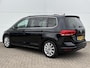 Volkswagen Touran 1.5 TSI Highline 7p / Navigatiesysteem full map / Voorstoelen verwarmd / 7 personen / Cruise control adaptief /