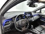Toyota C-HR / C-HR+ 1.8 Hybrid Bi-Tone Plus | Dealer onderhouden | Trekhaak afneembaar | Stoel+stuurverwarming | JBL | Dodehoek detectie | Parkeersensoren voor+achter met assistent | FULL LED verlichting | Climate Control |