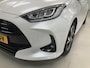 Toyota Yaris 1.5 Hybrid 115 First Edition Navigatie / Afn. Trekhaak / All Weatherbanden / LM Velgen / NL auto / 1ste eigenaar /