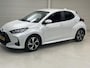Toyota Yaris 1.5 Hybrid 115 First Edition Navigatie / Afn. Trekhaak / All Weatherbanden / LM Velgen / NL auto / 1ste eigenaar /