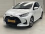 Toyota Yaris 1.5 Hybrid 115 First Edition Navigatie / Afn. Trekhaak / All Weatherbanden / LM Velgen / NL auto / 1ste eigenaar /