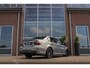 BMW 3-Serie 330i | Stoelverwarming | Schuifdak | PDC | Cruise control | Climate control | Navigatie Professional | Bluetooth | HiFi audio | 18 inch | M-sport bumpers | Spiegelpakket