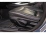 BMW 3-Serie 330i | Stoelverwarming | Schuifdak | PDC | Cruise control | Climate control | Navigatie Professional | Bluetooth | HiFi audio | 18 inch | M-sport bumpers | Spiegelpakket