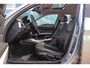 BMW 3-Serie 330i | Stoelverwarming | Schuifdak | PDC | Cruise control | Climate control | Navigatie Professional | Bluetooth | HiFi audio | 18 inch | M-sport bumpers | Spiegelpakket