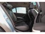 BMW 3-Serie 330i | Stoelverwarming | Schuifdak | PDC | Cruise control | Climate control | Navigatie Professional | Bluetooth | HiFi audio | 18 inch | M-sport bumpers | Spiegelpakket