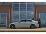 BMW 3-Serie 330i | Stoelverwarming | Schuifdak | PDC | Cruise control | Climate control | Navigatie Professional | Bluetooth | HiFi audio | 18 inch | M-sport bumpers | Spiegelpakket