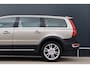 Volvo XC70 3.2 Summum 238pk 6-cilinder | NL-auto | Trekhaak | Keyless Entry / Start | | Adaptieve cruise control | Leer | Stoelverwarming