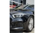 Mercedes-Benz A-klasse 180 Black Edition I Navigatie I Virtual Cockpit I Sport pakket I 1/2 Leer I LED I PDC I Dealer onderhouden