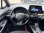 Toyota C-HR / C-HR+ 1.8 Hybrid Dynamic Achteruitrij Camera / ACC / Trekhaak / All Season banden