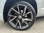 Skoda Karoq 1.5 TSI ACT Sportline Business | Trekhaak | Carplay | Navi
