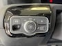 Mercedes-Benz A-klasse 180 AMG Line AUT. SFEERVERLICHTING CAMERA NAVIGATIE CRUISE PDC KEYLESS-GO STOELVERWARMING AIRCO USB