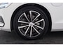 Volvo V60 2.0 T8 Twin Engine AWD Inscription | Panoramadak | CarPlay | Stoelventilatie & Verwarming | Memory | Pilot assist | PDC
