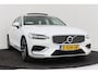 Volvo V60 2.0 T8 Twin Engine AWD Inscription | Panoramadak | CarPlay | Stoelventilatie & Verwarming | Memory | Pilot assist | PDC