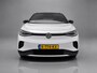 Volkswagen ID.4 Max 77 kWh / SOH 90% / Pano / Camera / Parkeersensoren V+A / Lichtmetaal 20 inch / Warmtepomp / Zwenkbare trekhaak / **